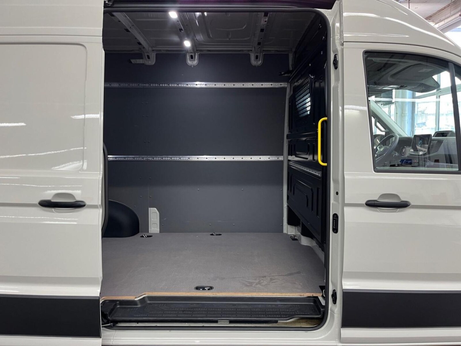Volkswagen Crafter Kasten mittlerer Radstand – Bild 18
