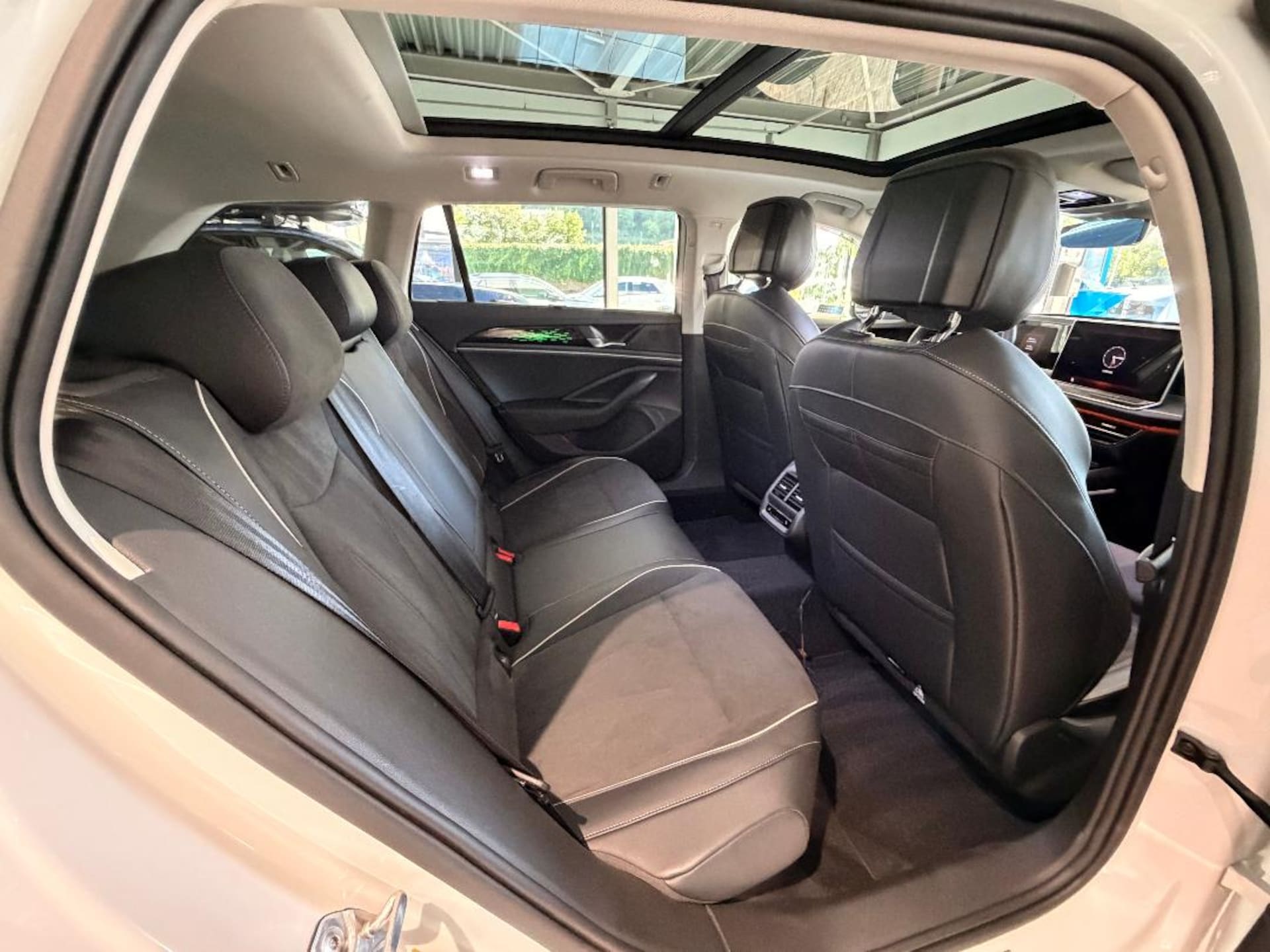 Volkswagen Passat Elegance