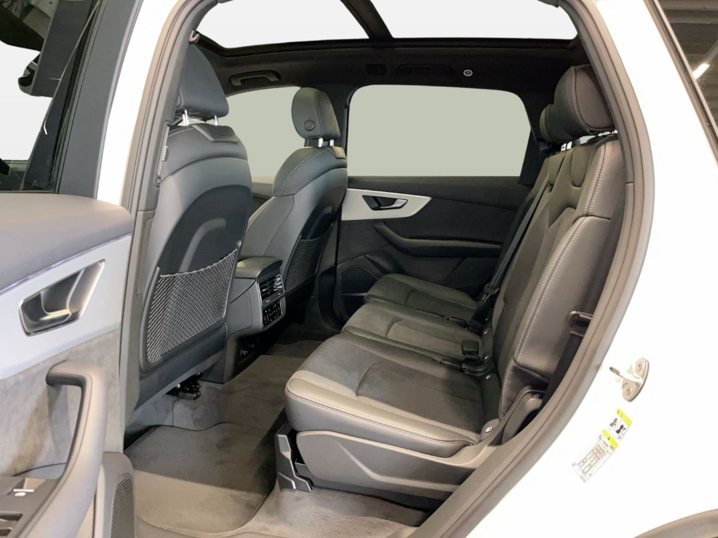 Bild über Audi Q7 SUV S line business TDI quattro 210 kW tiptronic - für weitere Informationen kontaktieren Sie den Audi Partner