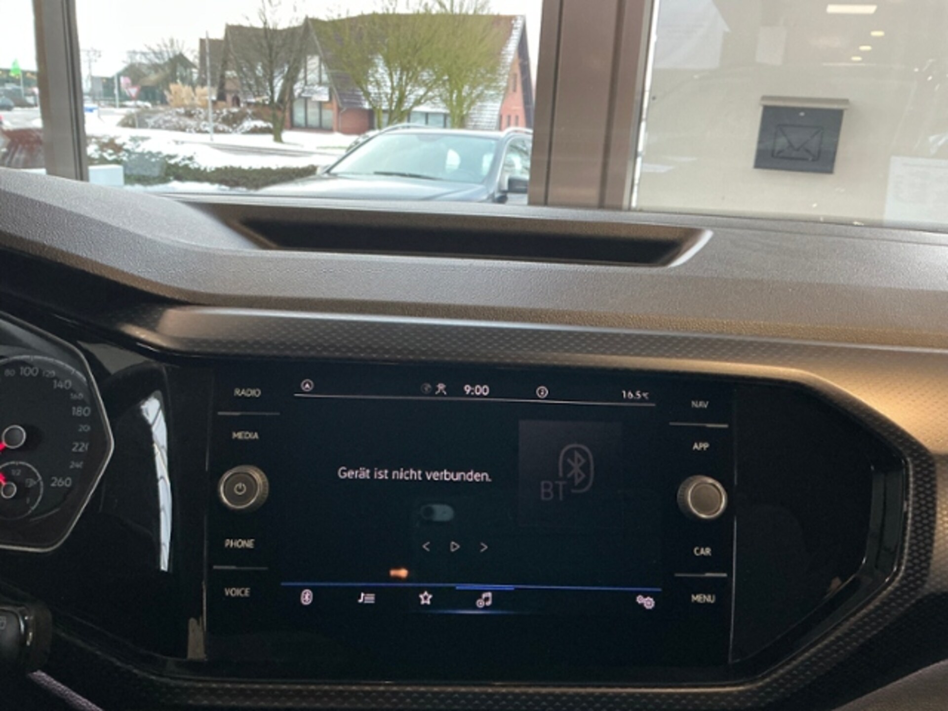 Volkswagen T-Cross United