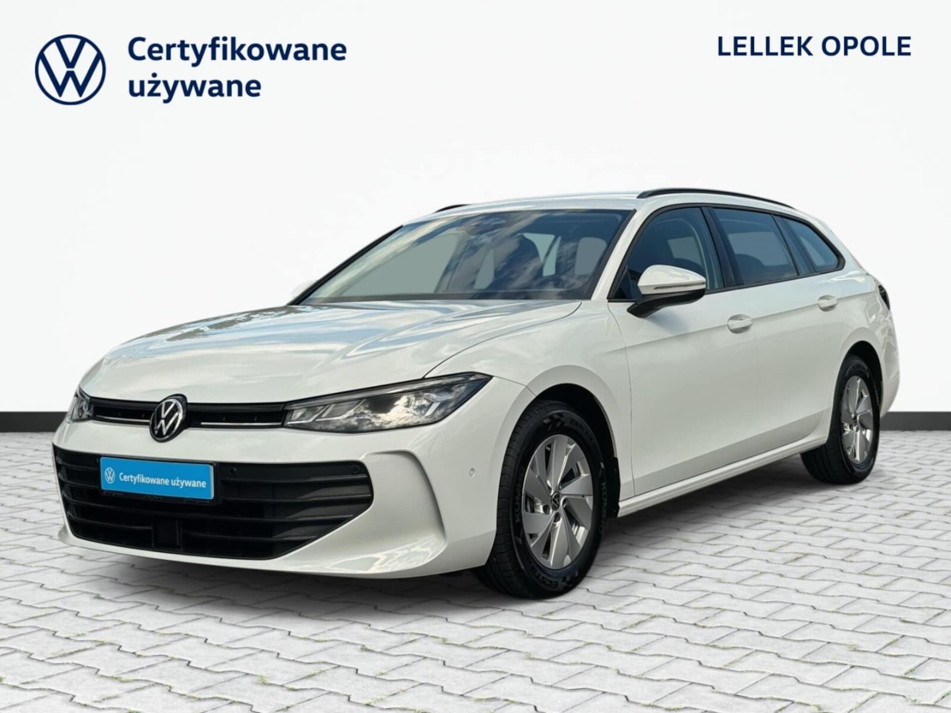 Volkswagen Passat Model bazowy