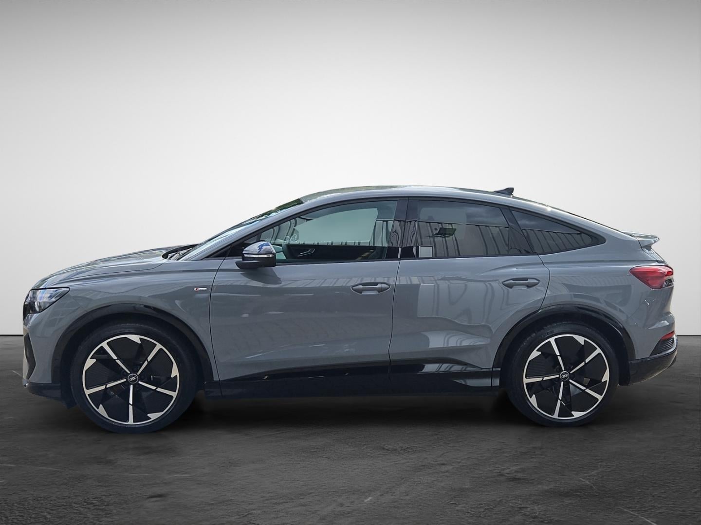 Bild über Audi Q4 Sportback e-tron 55 e-tron quattro - für weitere Informationen kontaktieren Sie den Audi Partner
