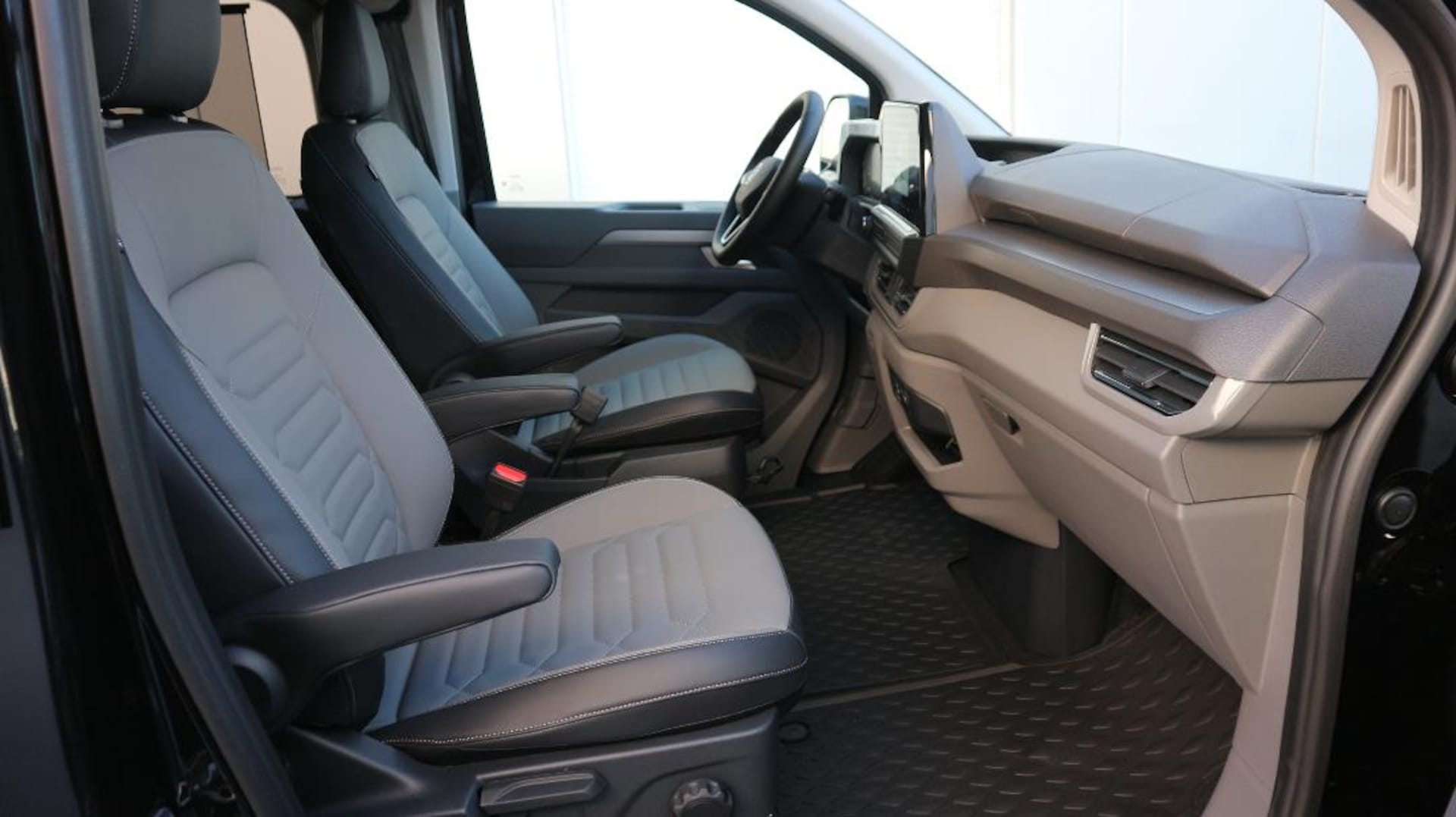Volkswagen Caravelle Style