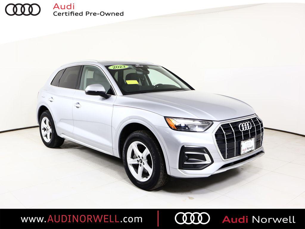 2023 Audi Q5 40 Premium's photo