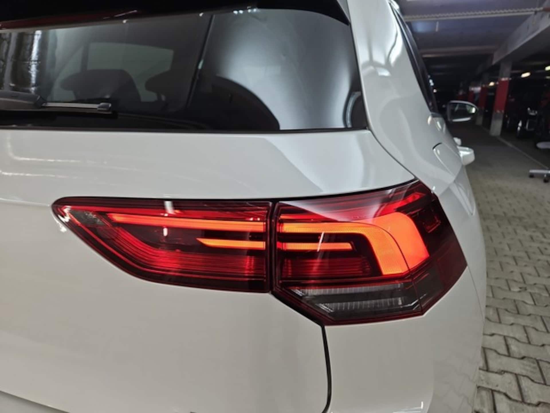 Volkswagen Golf R-Line