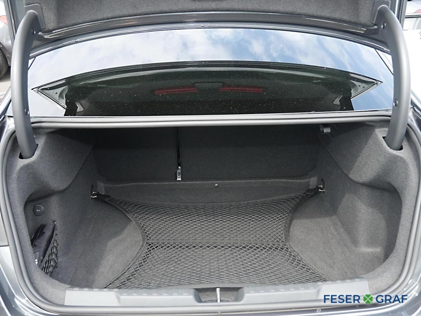 Bild über Audi S3 Limousine TFSI quattro S tronic - für weitere Informationen kontaktieren Sie den Audi Partner