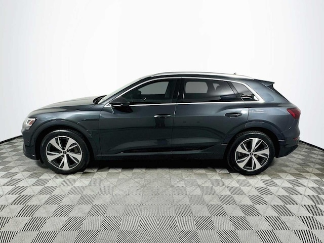 2024 Audi Q8 e-tron