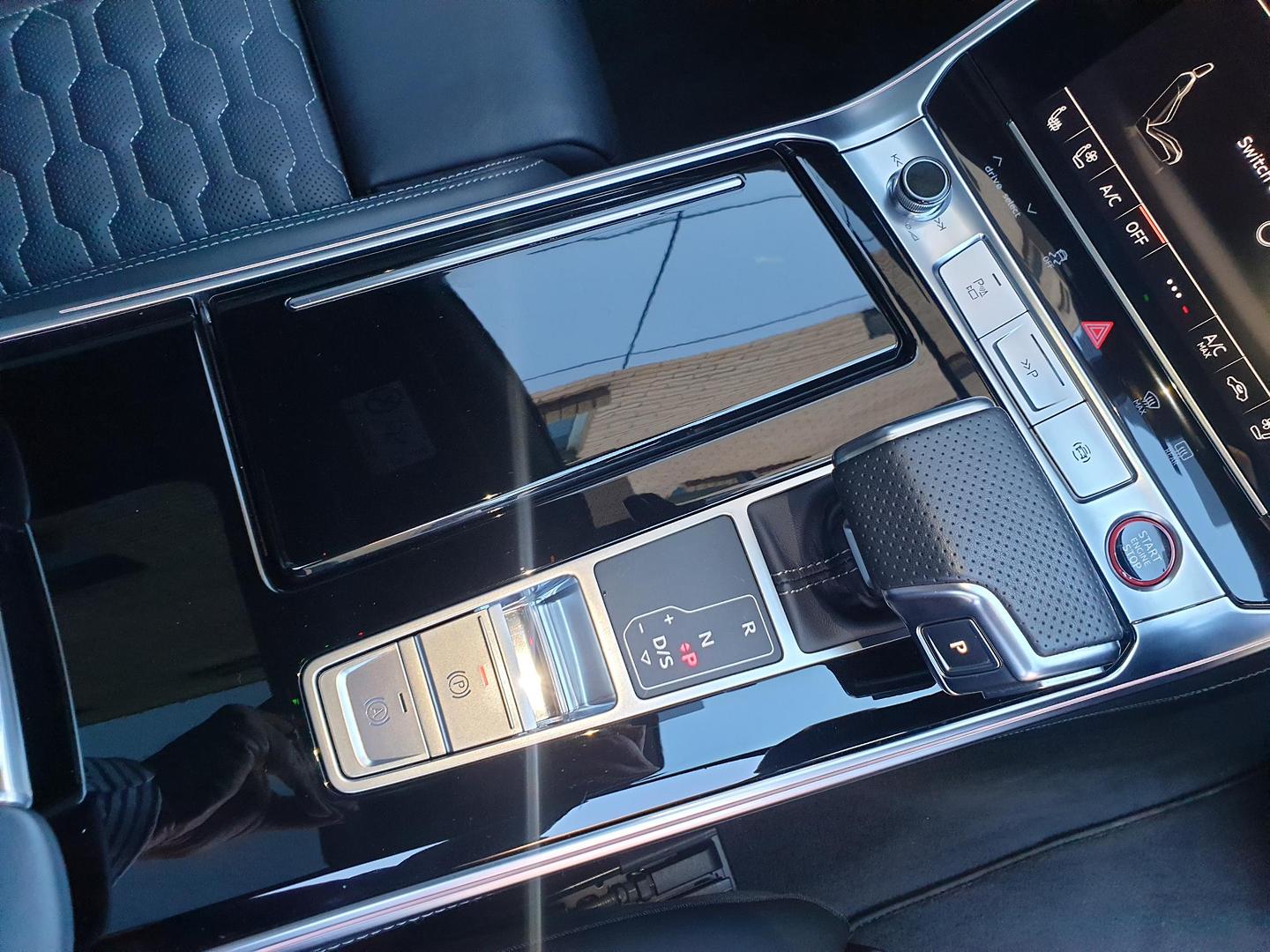 Image about Audi RS 6 Avant RS 6 Avant 441 kW tiptronic