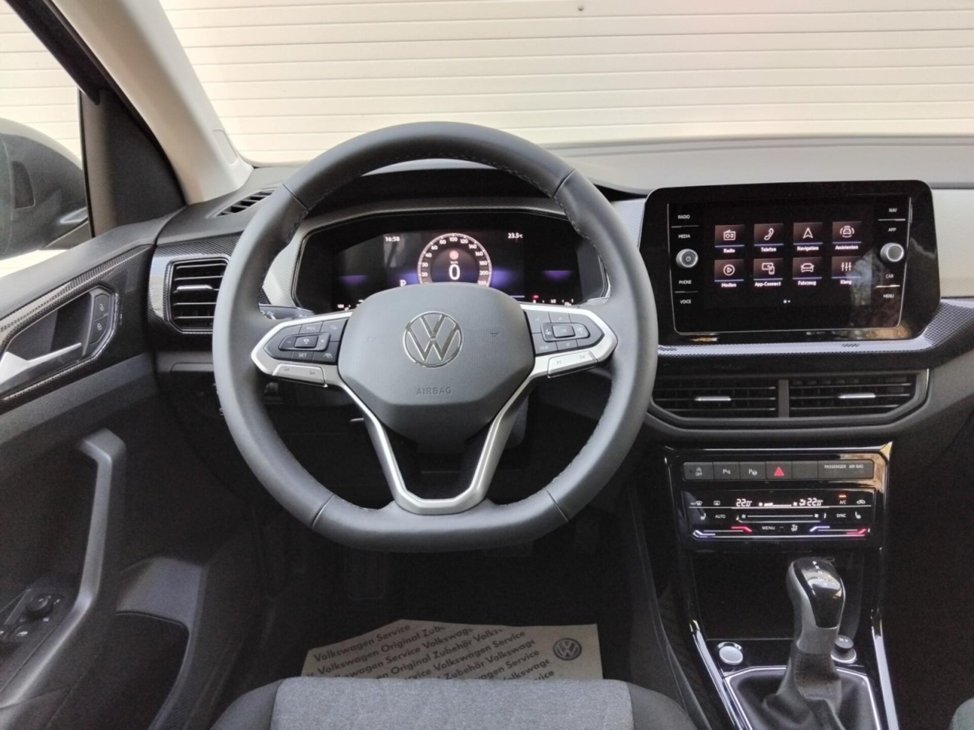 Volkswagen T-Cross Life