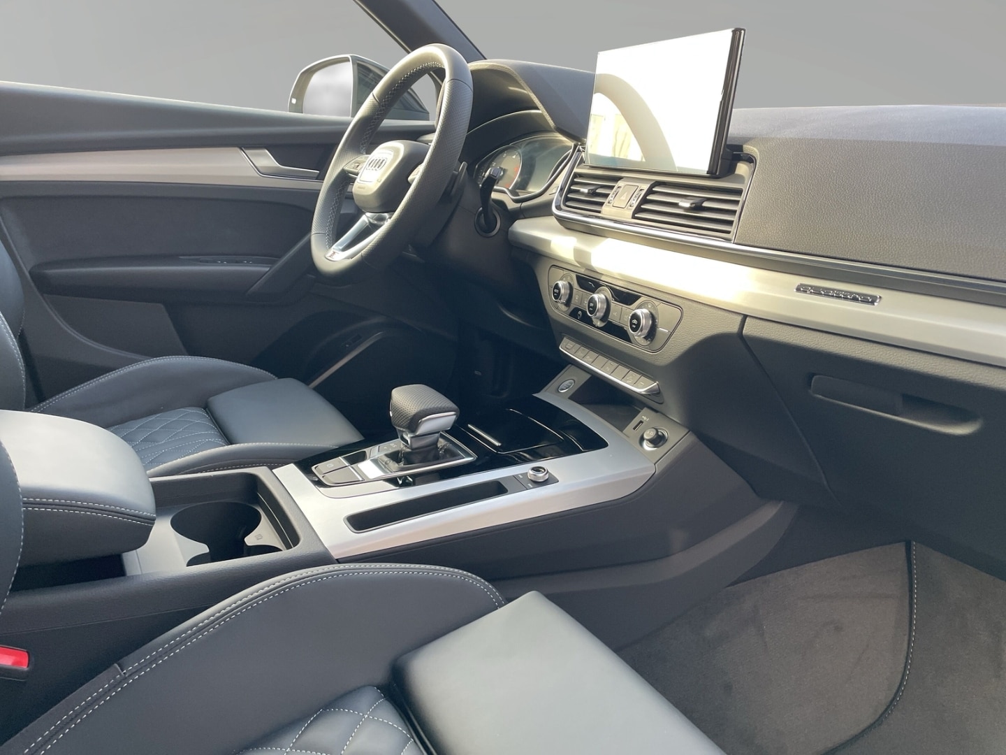 Bild über Audi Q5 40 TDI quattro S tronic - für weitere Informationen kontaktieren Sie den Audi Partner