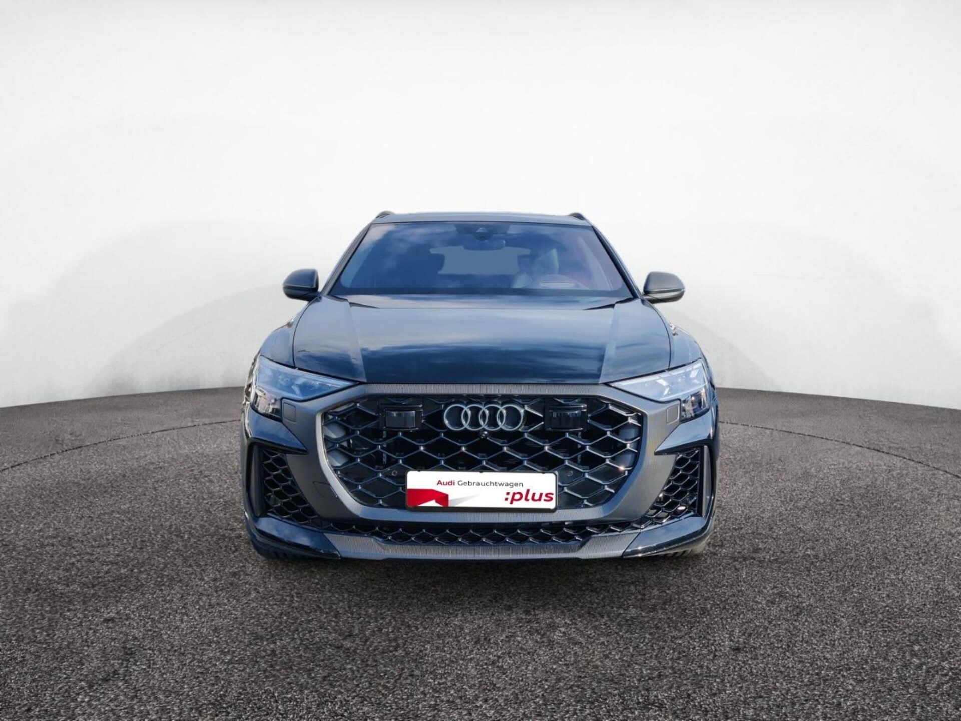 Audi RS Q8 SUV performance