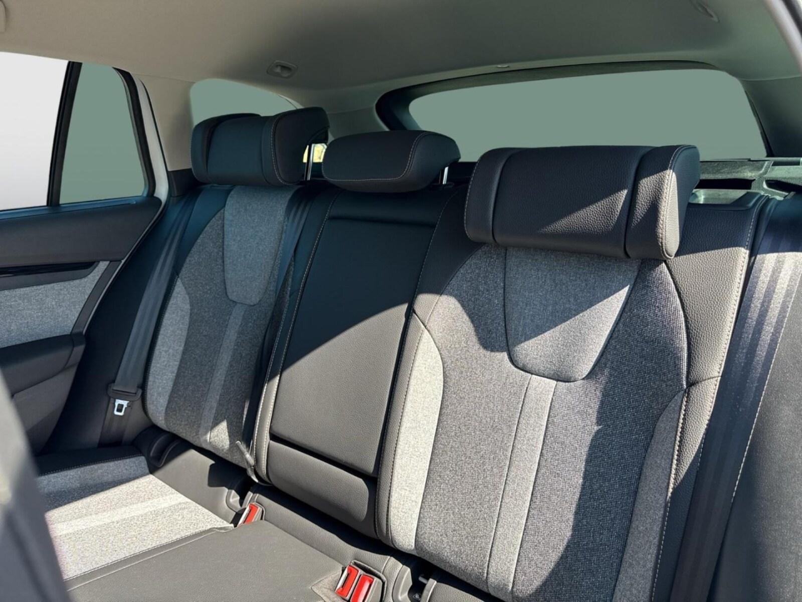 Škoda Octavia Combi – Bild 9