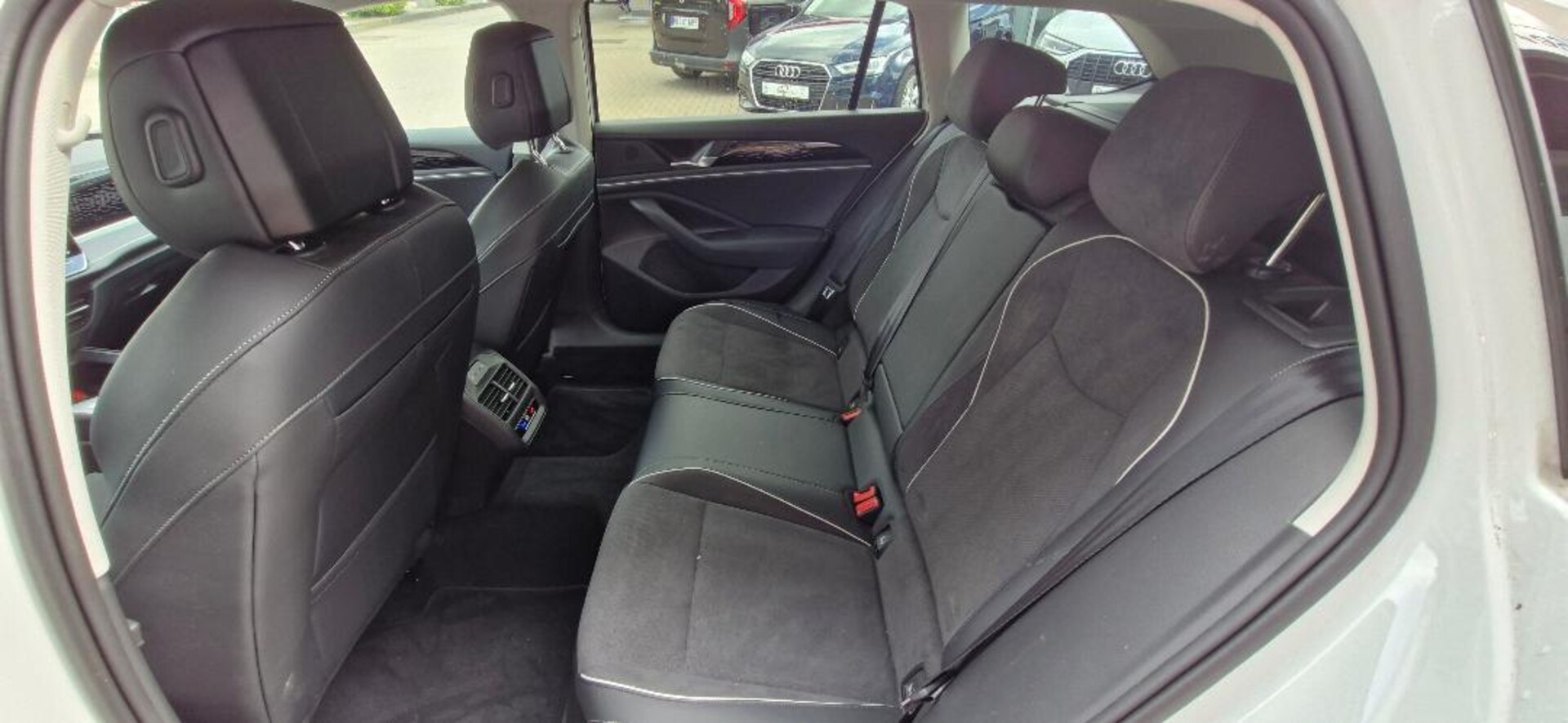 Volkswagen Passat Business