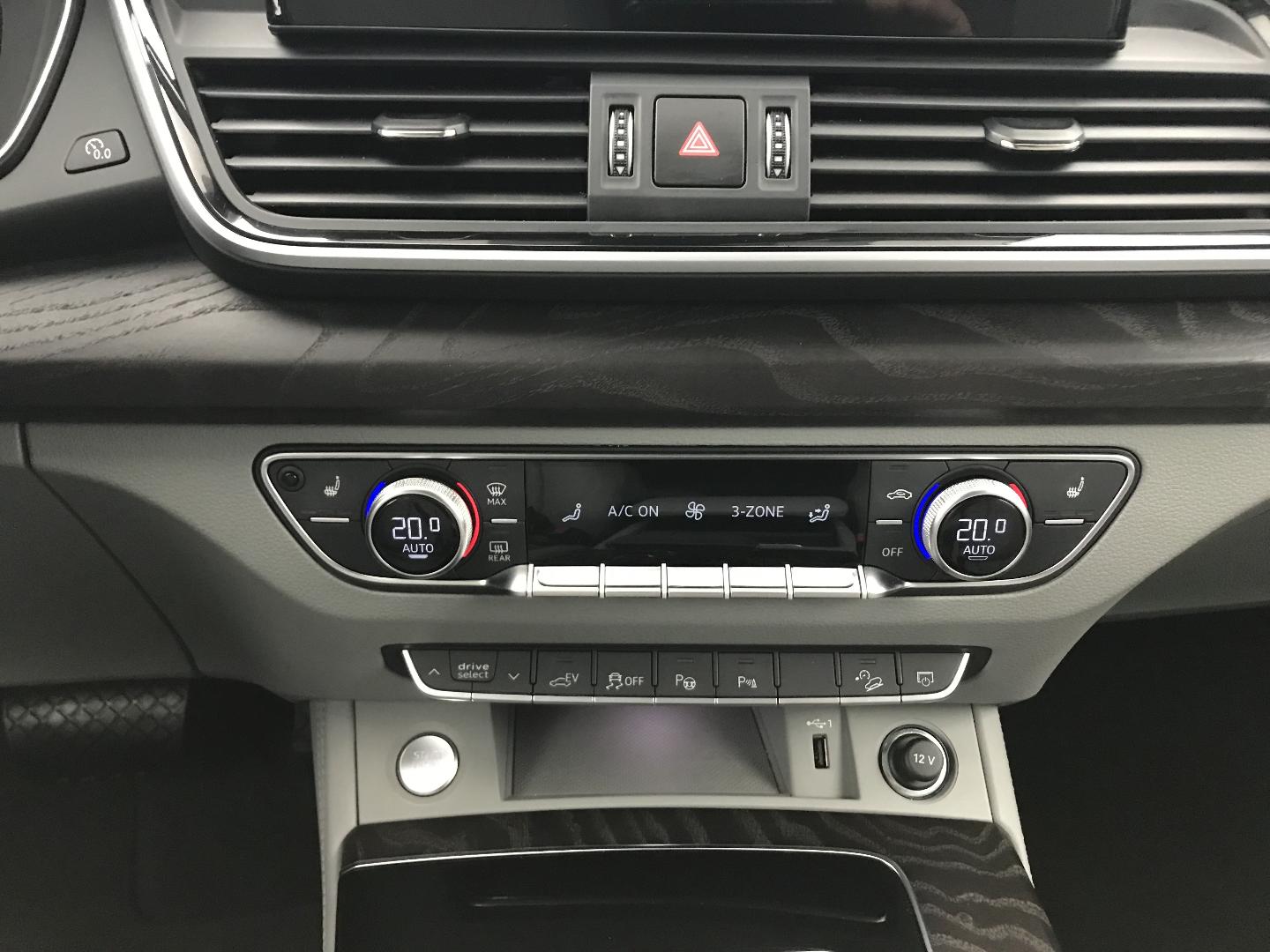 Image about Audi Q5 TFSI e Avus 50 TFSI e quattro 220 kW (299 ch) S tronic