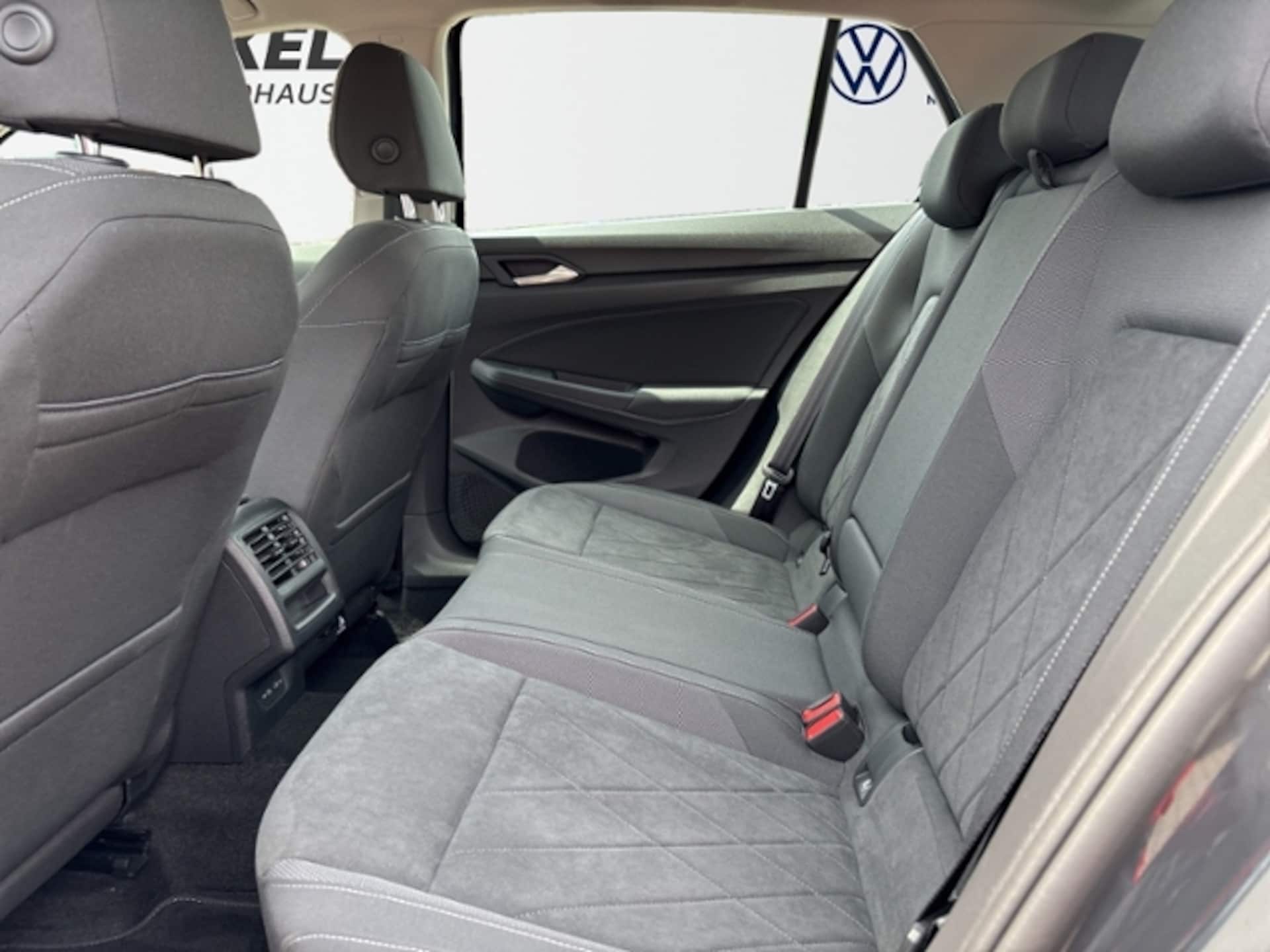 Volkswagen Golf Life