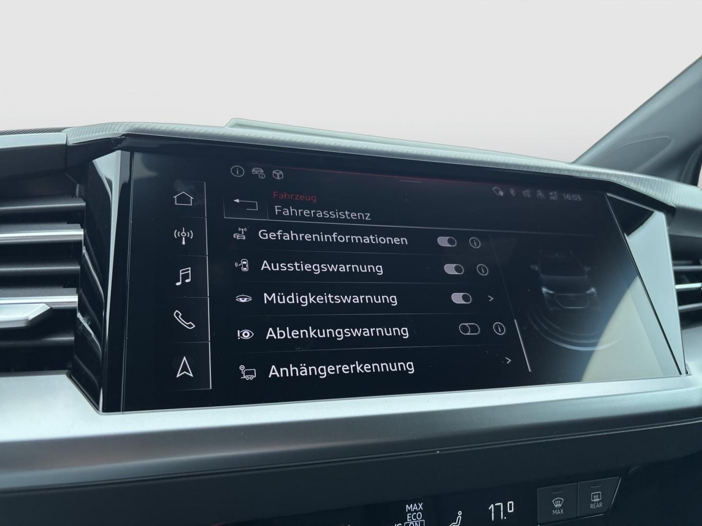Bild über Audi Q4 e-tron 45 e-tron - für weitere Informationen kontaktieren Sie den Audi Partner