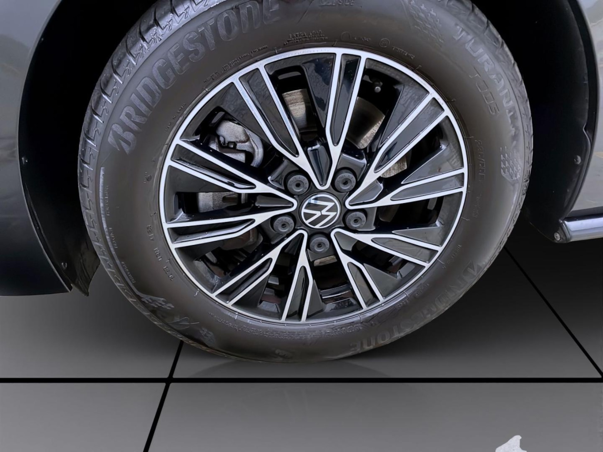 Volkswagen Multivan Basis-Modell
