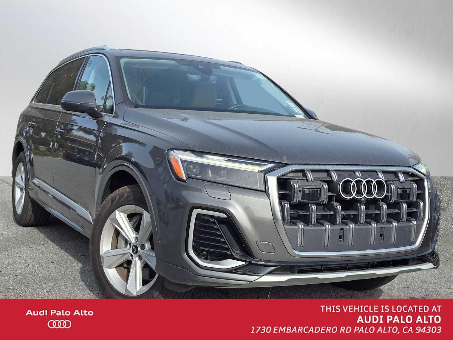 2025 Audi Q7 45 Premium quattro Tiptronic's photo