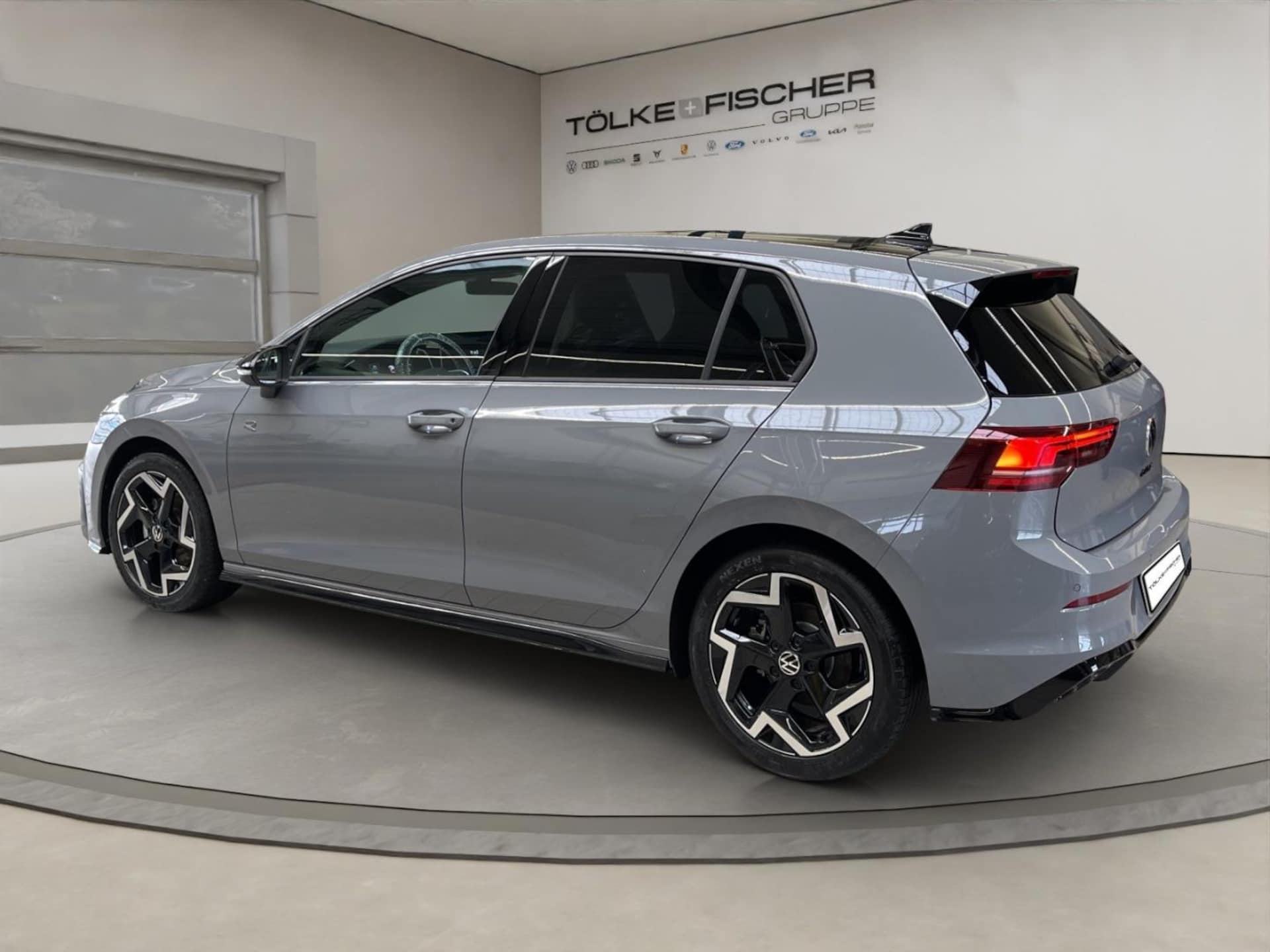 Volkswagen Golf R-Line