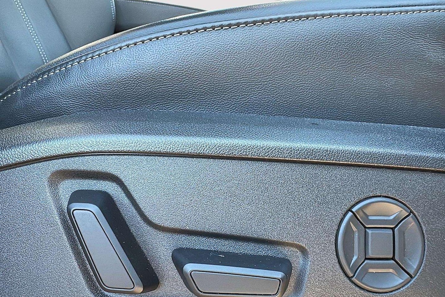 Image about Audi Q5 SUV TFSI 150 kW
