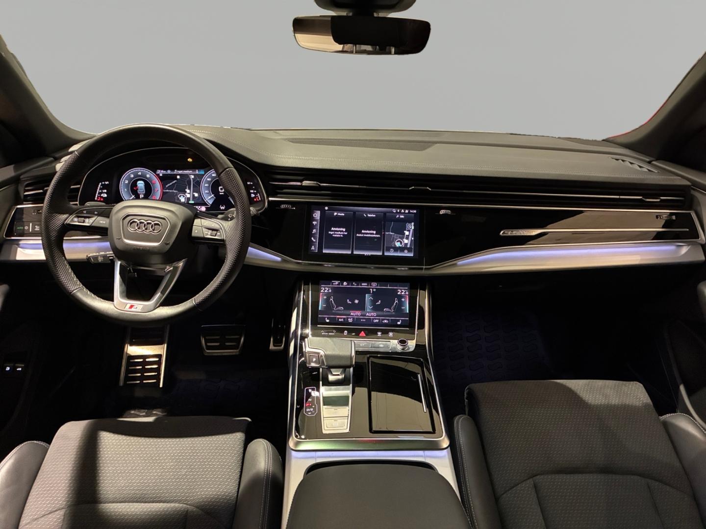 Bild som visar&nbsp;Audi Q8 TFSI e&nbsp;Q8 60 TFSI e quattro S line 462 hk tiptronic - för mer information kontakta din Audi Partner