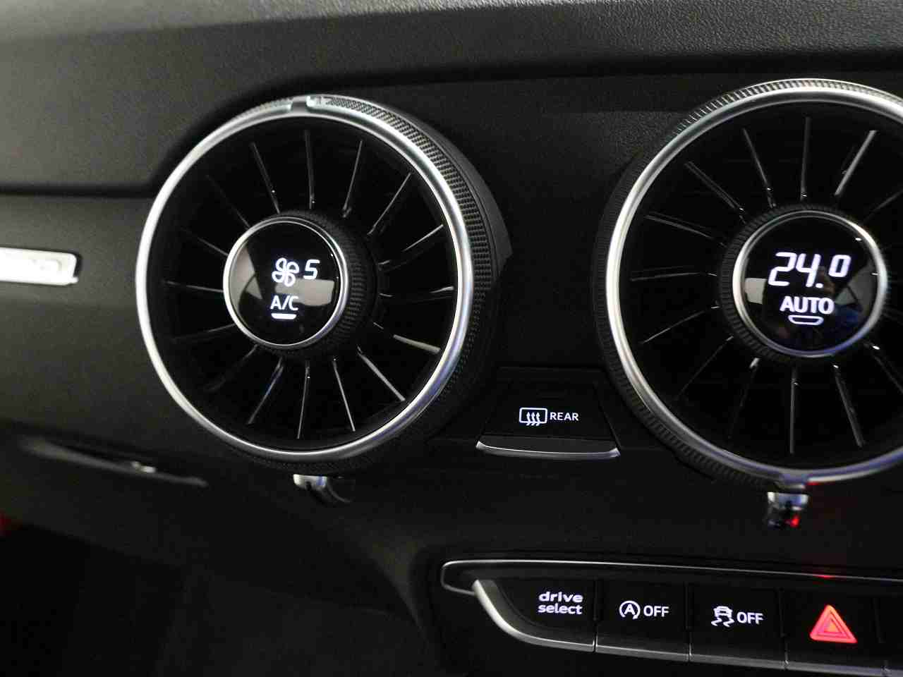 Image about Audi TT Coupé 45 TFSI quattro 180(245) kW(PS) S tronic