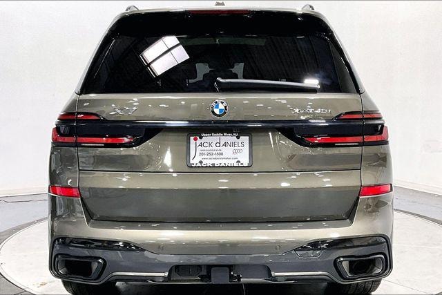 2026 BMW X7