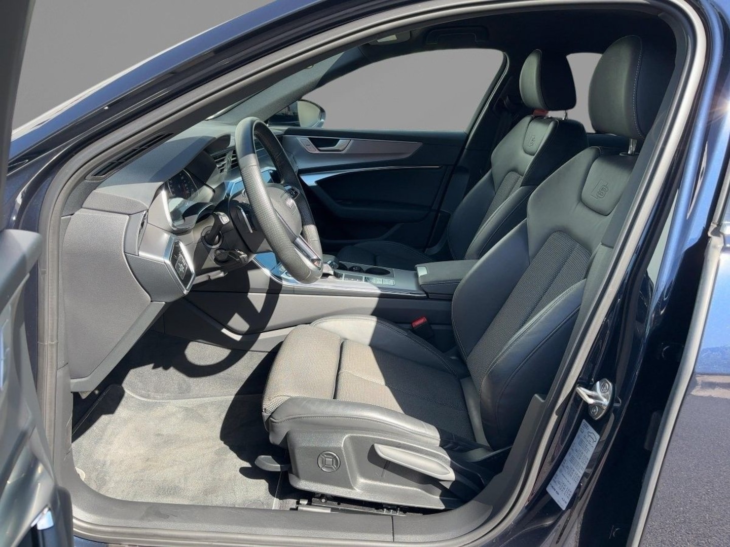 Bild über Audi A6 sport 45 TFSI quattro S tronic - für weitere Informationen kontaktieren Sie den Audi Partner