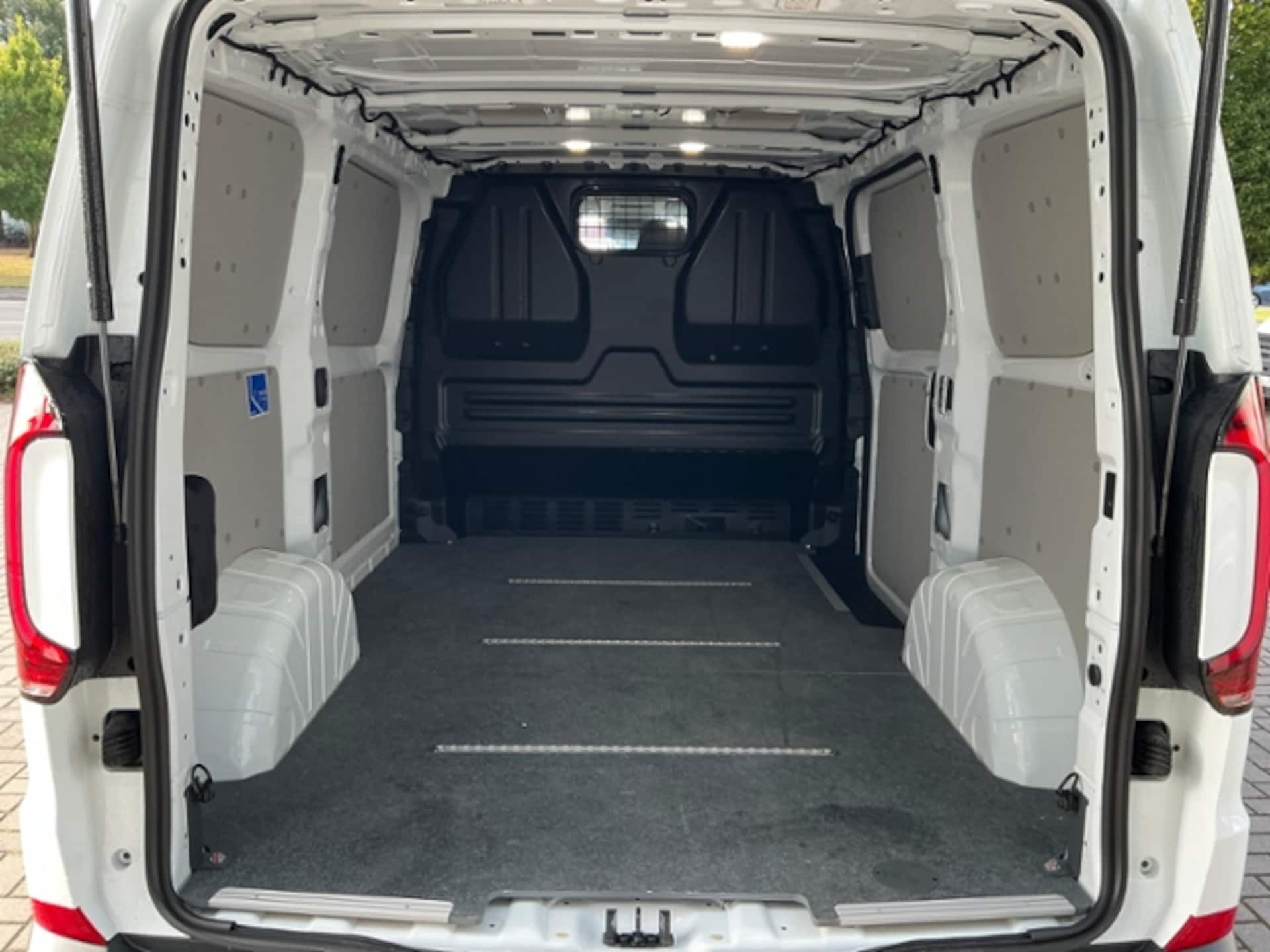 Volkswagen Transporter Kasten kurzer Radstand