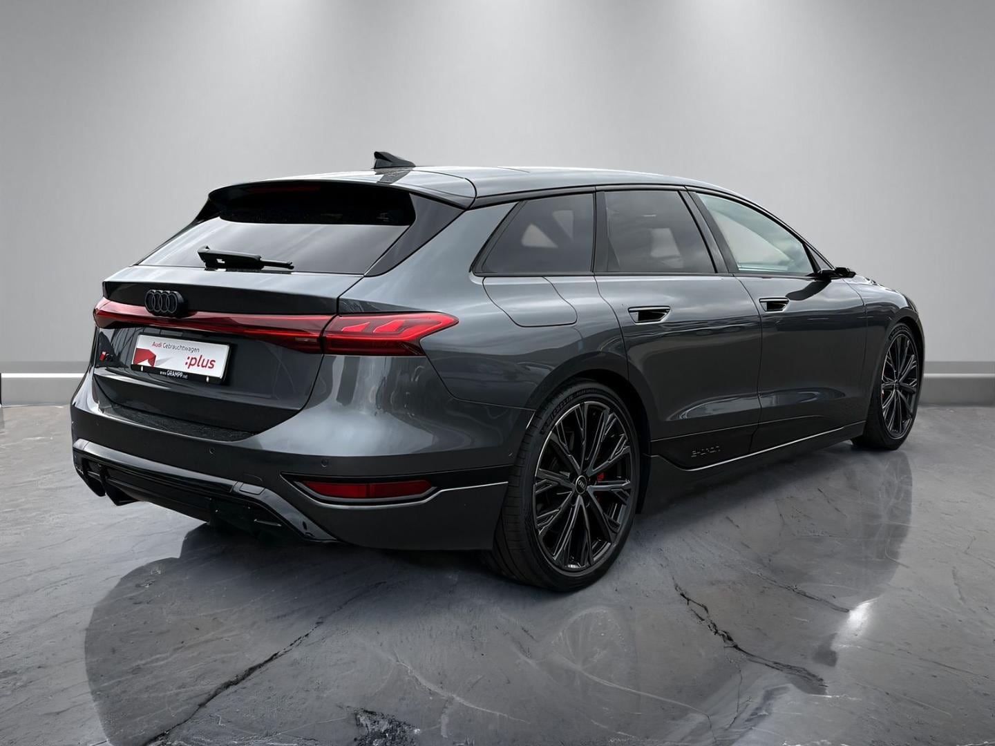 Bild über Audi S6 Avant e-tron edition one grey e-tron - für weitere Informationen kontaktieren Sie den Audi Partner