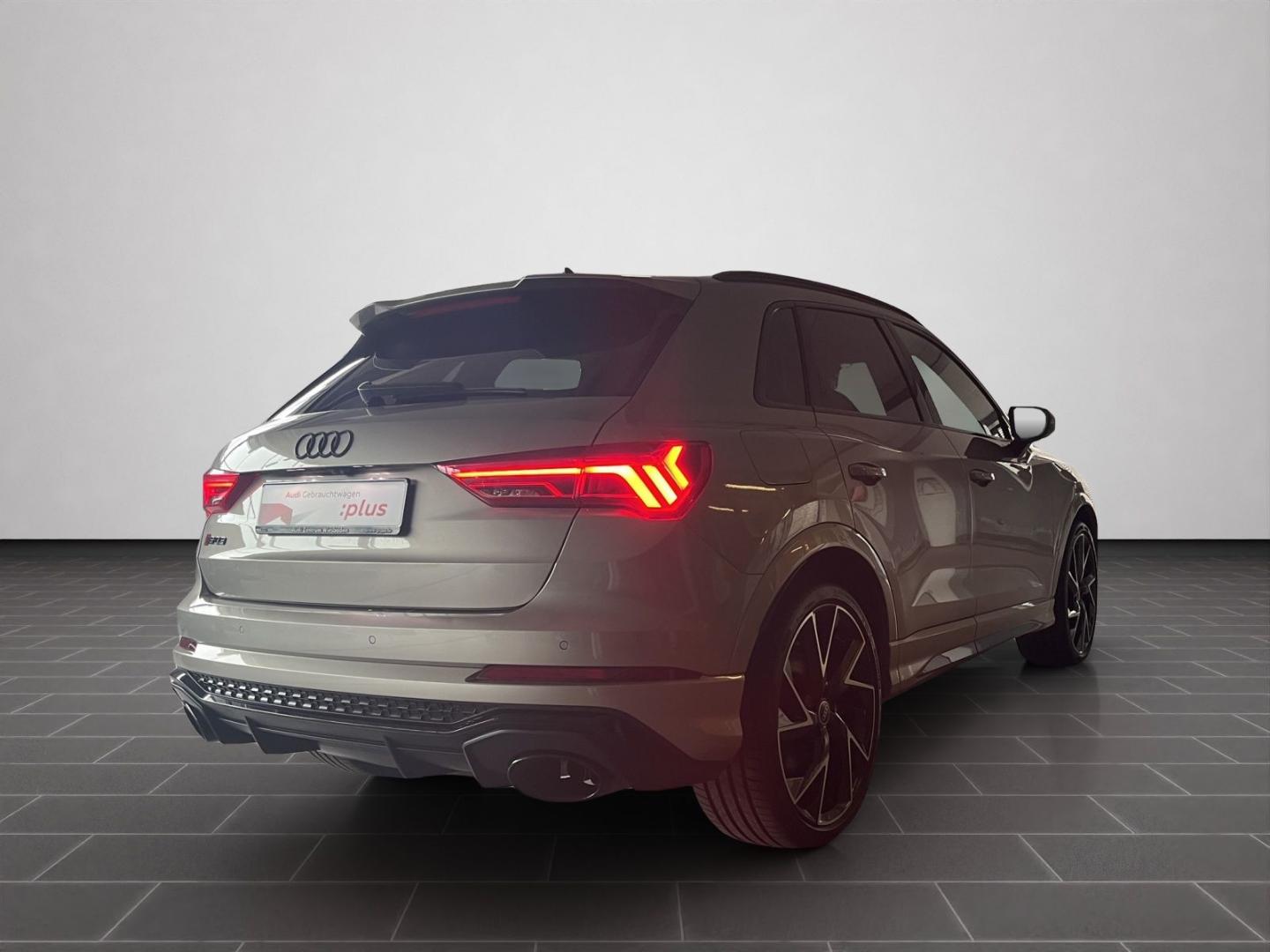 Image about Audi RS Q3 TFSI quattro S tronic
