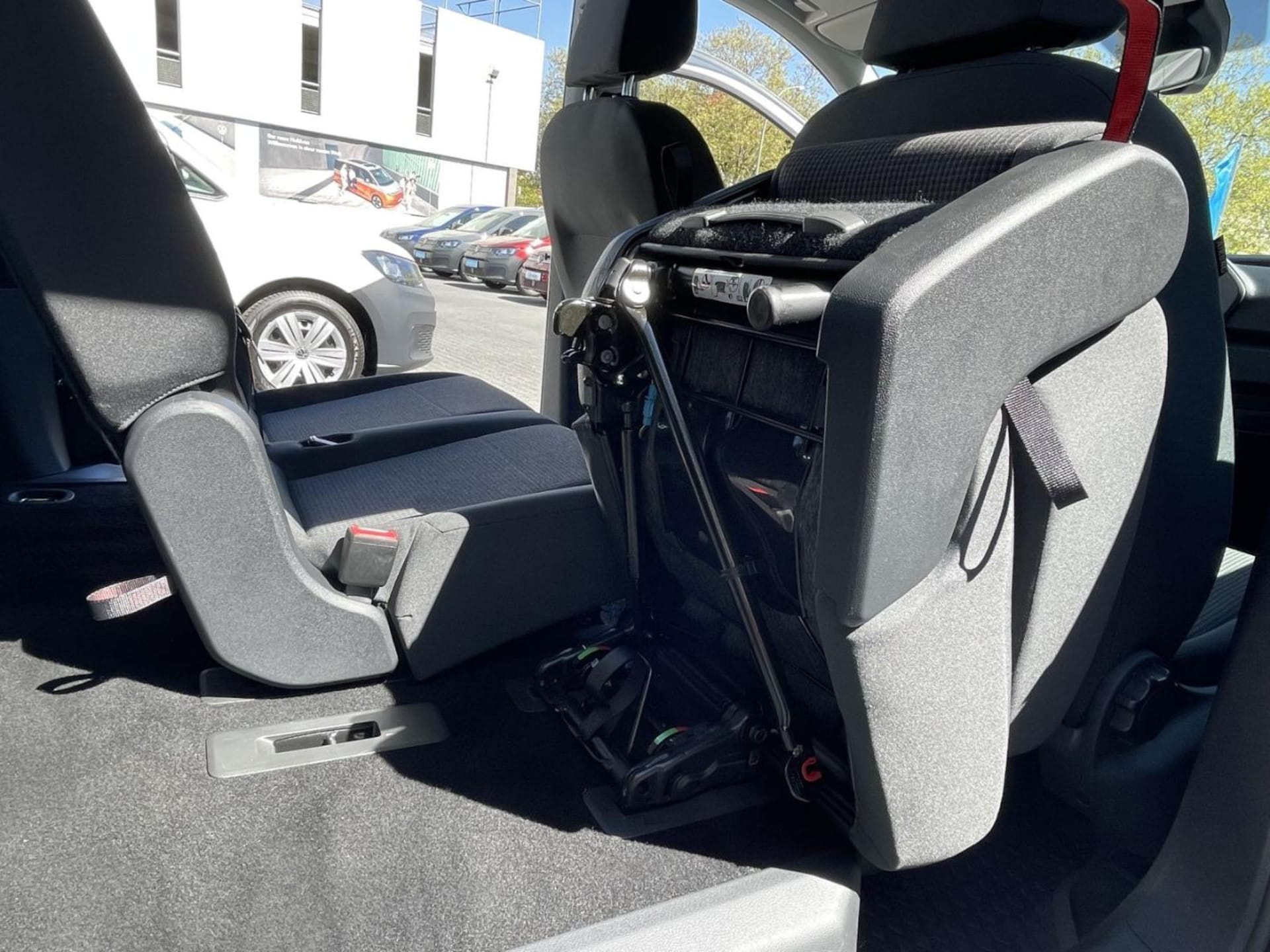 Volkswagen Caddy Maxi Basis-Modell