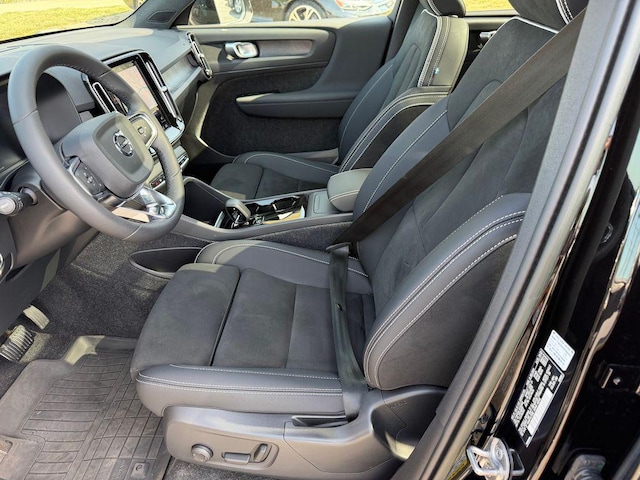 2023 Volvo XC40 Recharge Pure Electric