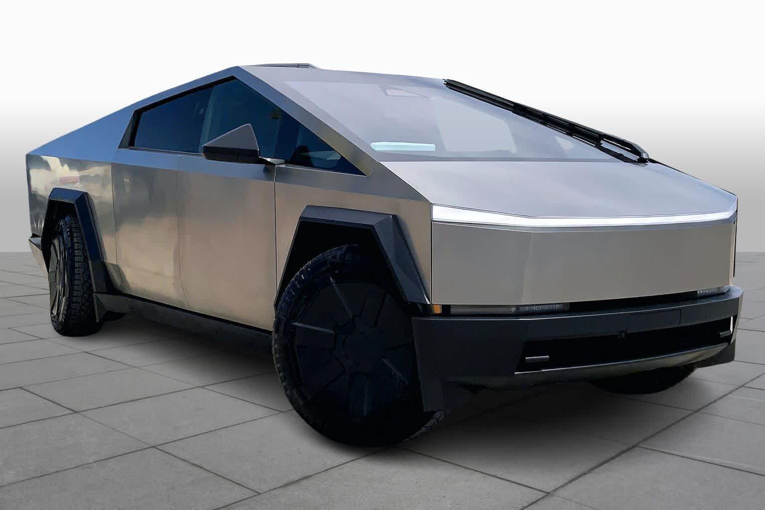 Used 2024 Tesla Cybertruck Base with VIN 7G2CEHED1RA009940 for sale in El Paso, TX