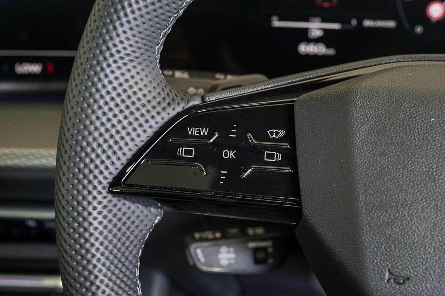 Image about Audi Q5 SUV TDI quattro 150 kW sport