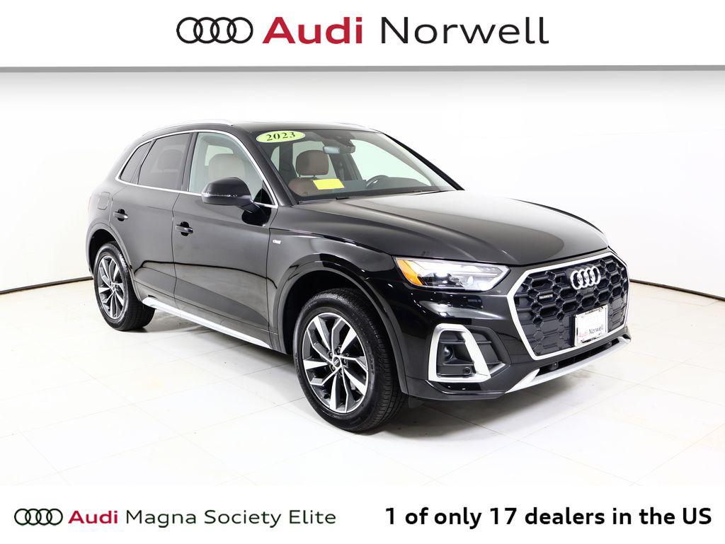 2023 Audi Q5 45 Premium Plus's photo