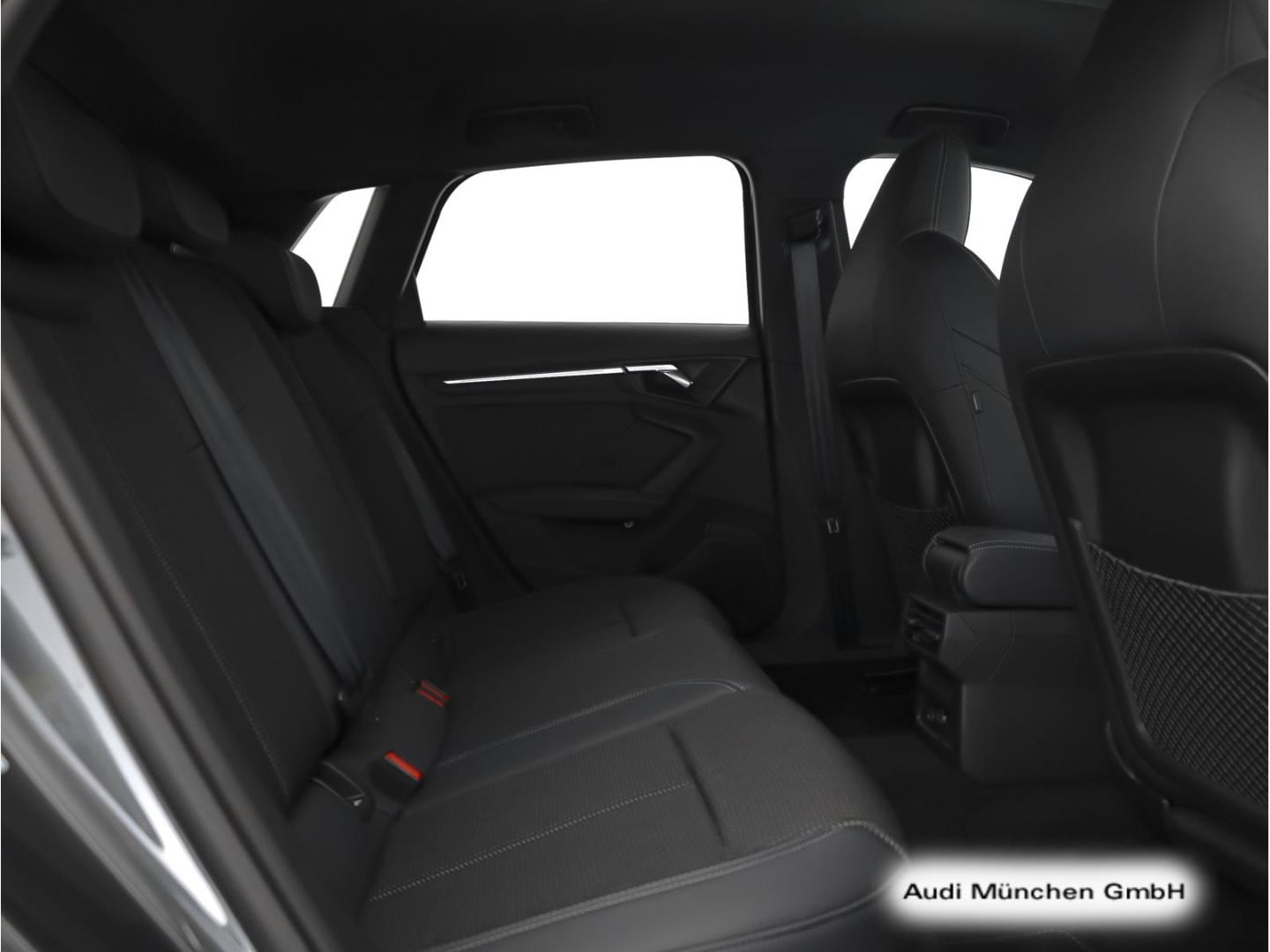 Bild über Audi S3 Sportback TFSI quattro S tronic - für weitere Informationen kontaktieren Sie den Audi Partner