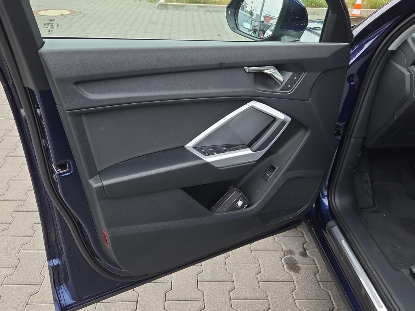 Bild über Audi Q3 advanced 40 TFSI quattro S tronic - für weitere Informationen kontaktieren Sie den Audi Partner