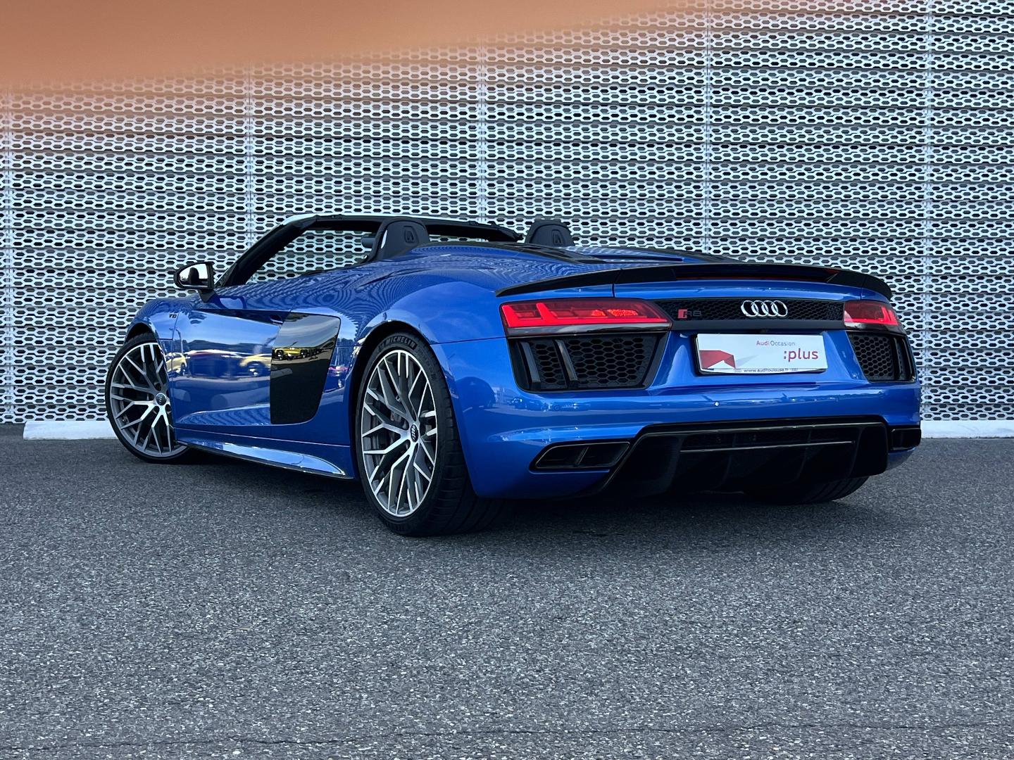 Image about Audi R8 Spyder R8 Spyder V10 plus 5.2 FSI quattro 449 kW (610 ch) S tronic