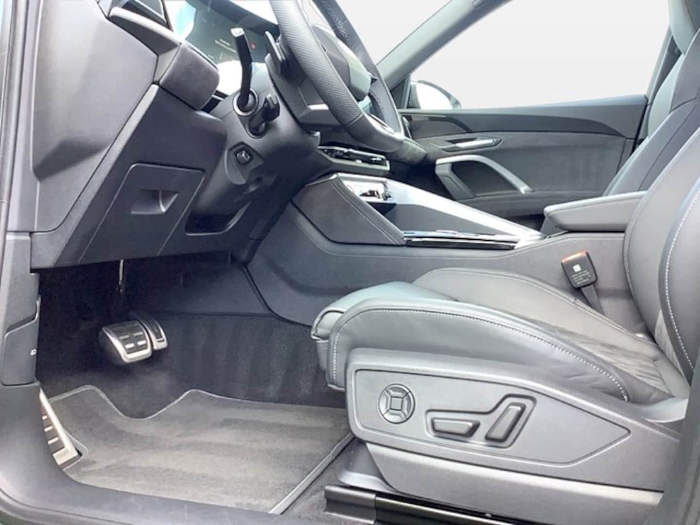 Bild über Audi Q5 Sportback TDI quattro 150 kW S tronic - für weitere Informationen kontaktieren Sie den Audi Partner