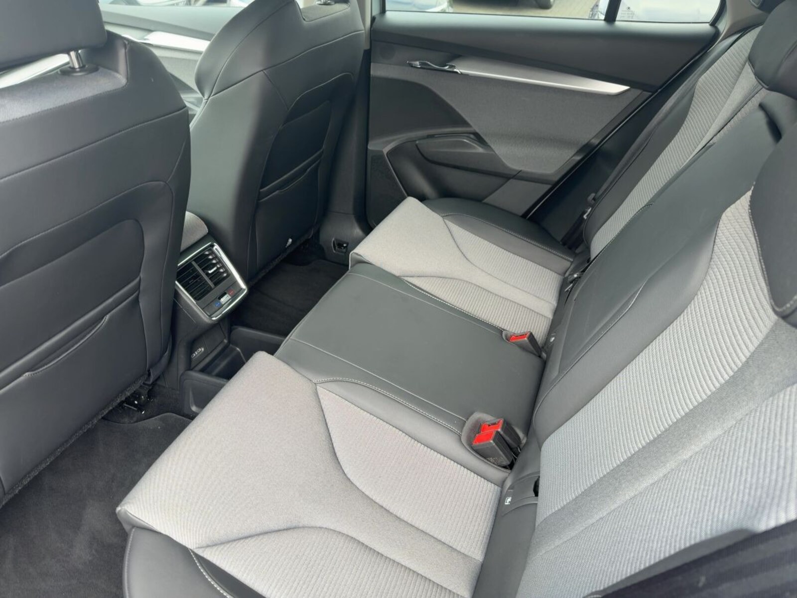 Škoda Enyaq – Bild 8