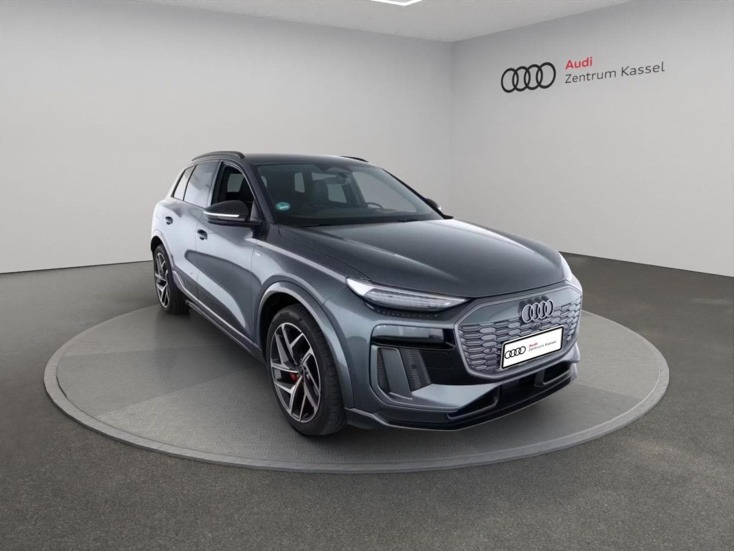 Bild über Audi Q6 SUV e-tron S line business e-tron performance 225 kW - für weitere Informationen kontaktieren Sie den Audi Partner