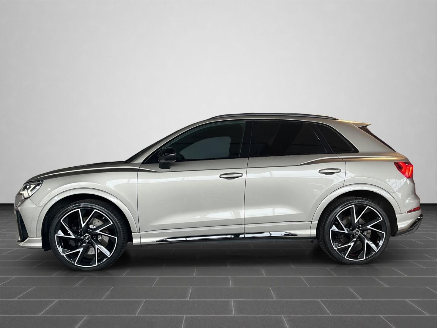 Image about Audi RS Q3 TFSI quattro S tronic