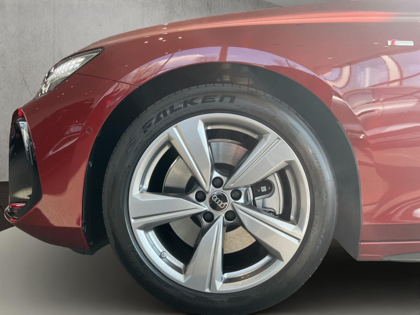 Bild über Audi A6 Avant TFSI quattro 270 kW S tronic - für weitere Informationen kontaktieren Sie den Audi Partner