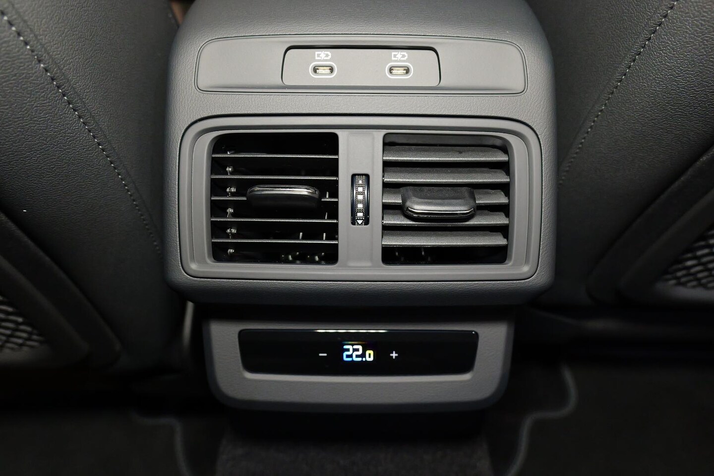 Image about Audi Q5 SUV e-hybrid quattro S tronic