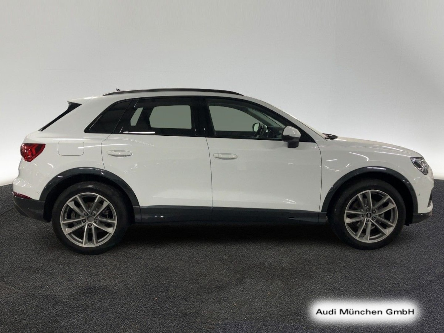 Bild über Audi Q3 TFSI 110 kW S tronic - für weitere Informationen kontaktieren Sie den Audi Partner