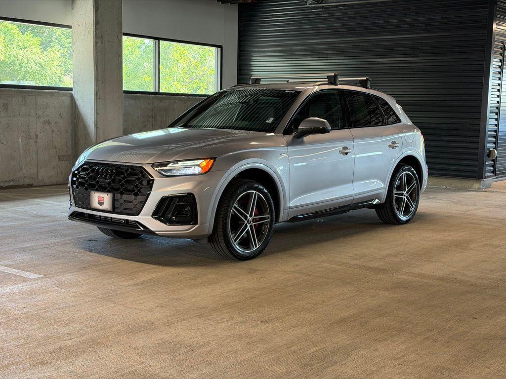 2024 Audi Q5 55 e Premium Plus's photo