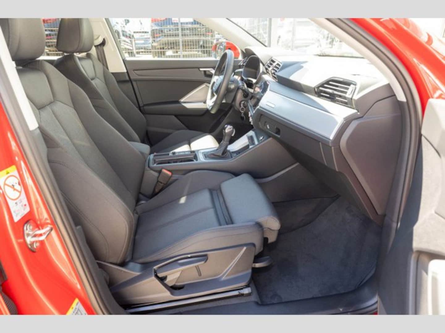 Bild über Audi Q3 Sportback S line 35 TFSI S tronic - für weitere Informationen kontaktieren Sie den Audi Partner