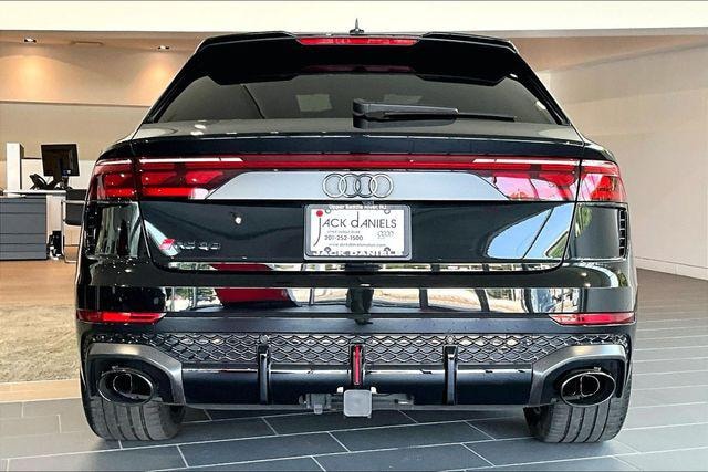 2025 Audi RS Q8 SUV performance
