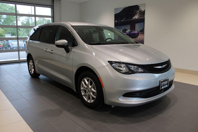 2023 Chrysler Voyager